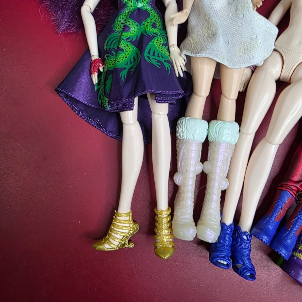 Disney descendants doll